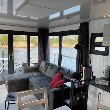 Hausboot Resort Nordseekueste ヴィルヘルムスハーフェン エクステリア 写真