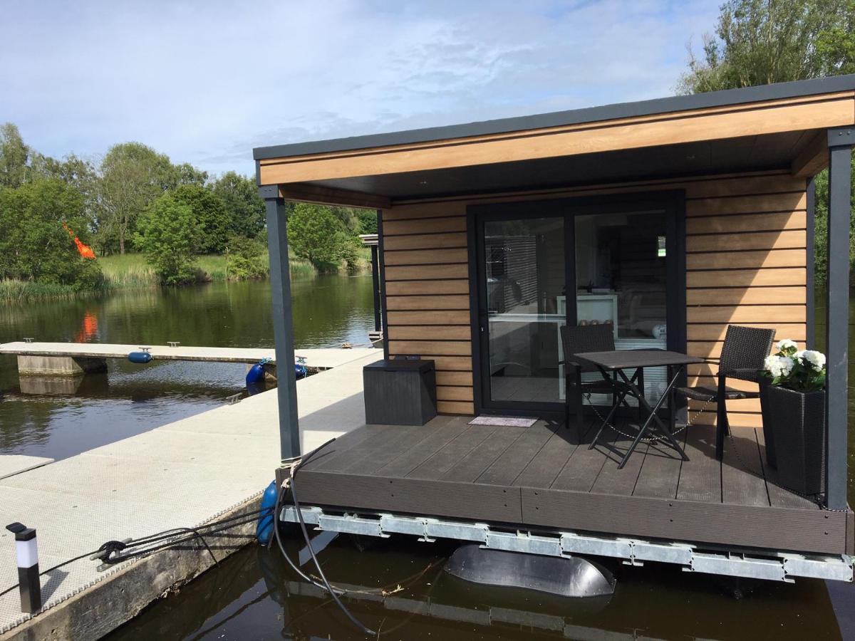 Hausboot Resort Nordseekueste ヴィルヘルムスハーフェン エクステリア 写真