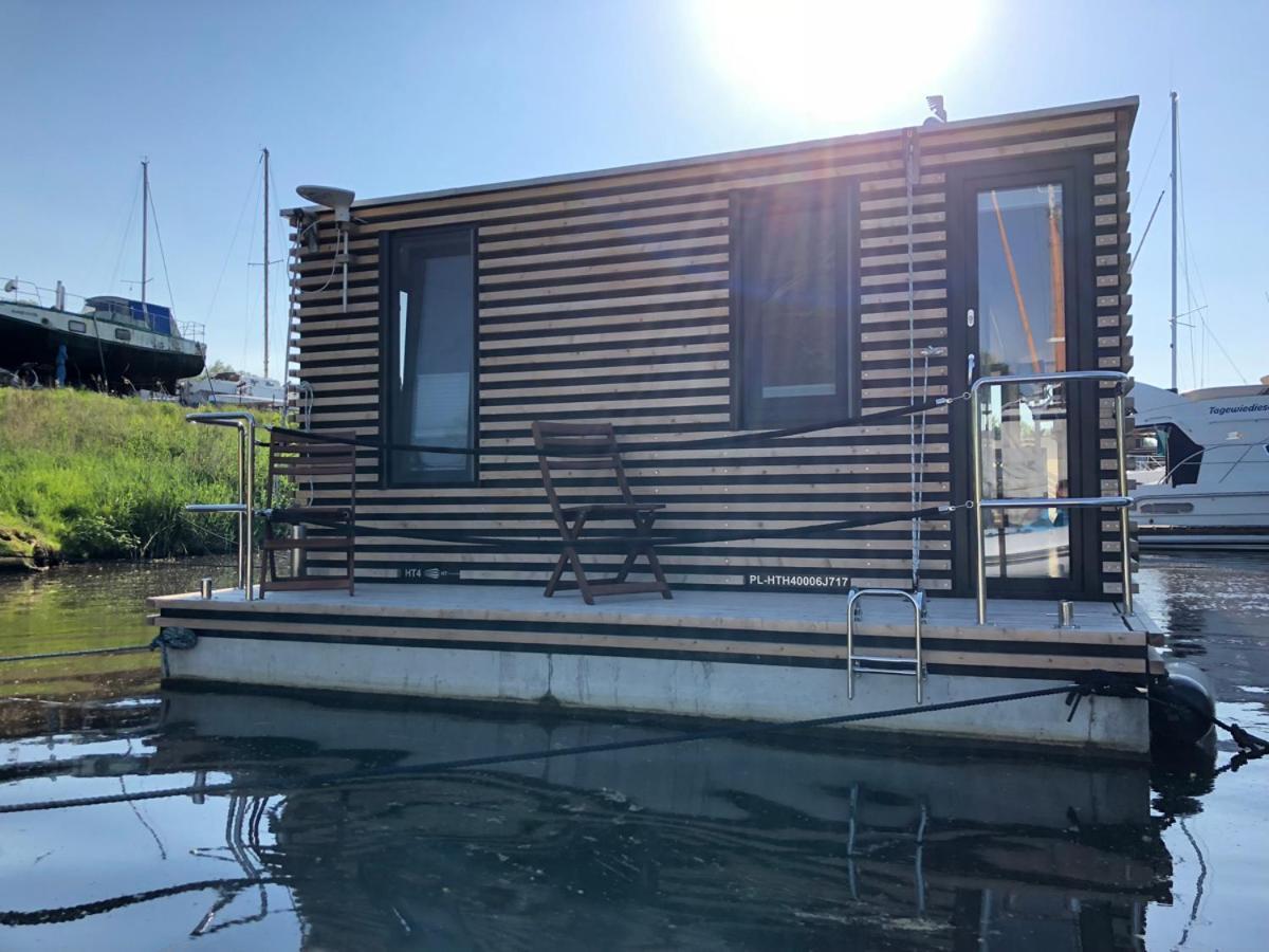 Hausboot Resort Nordseekueste ヴィルヘルムスハーフェン エクステリア 写真