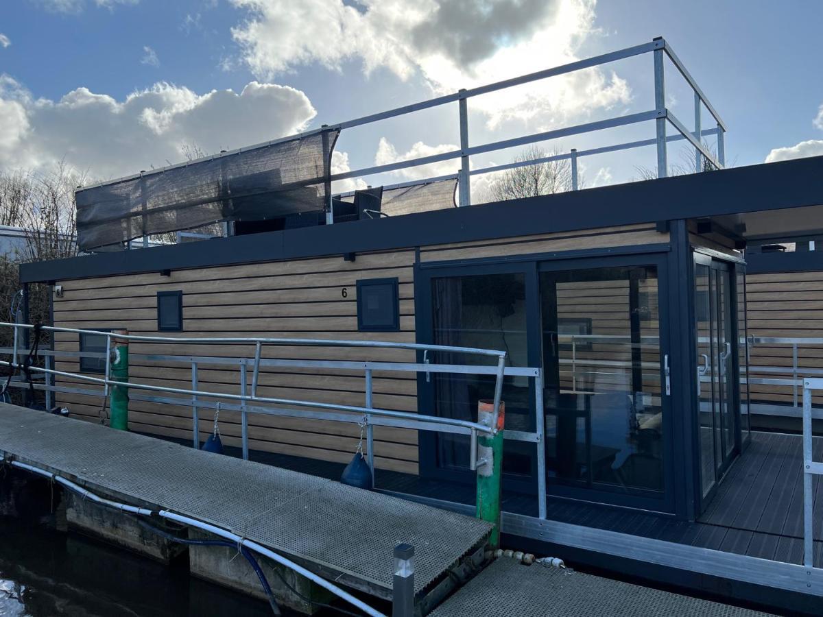 Hausboot Resort Nordseekueste ヴィルヘルムスハーフェン エクステリア 写真
