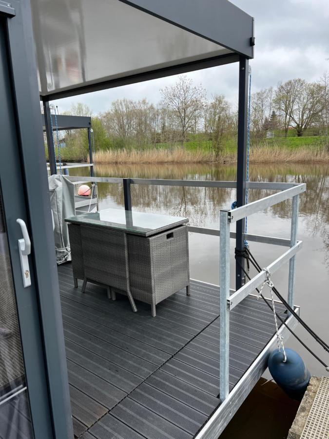 Hausboot Resort Nordseekueste ヴィルヘルムスハーフェン エクステリア 写真