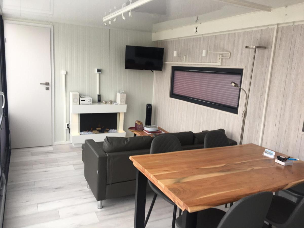 Hausboot Resort Nordseekueste ヴィルヘルムスハーフェン エクステリア 写真