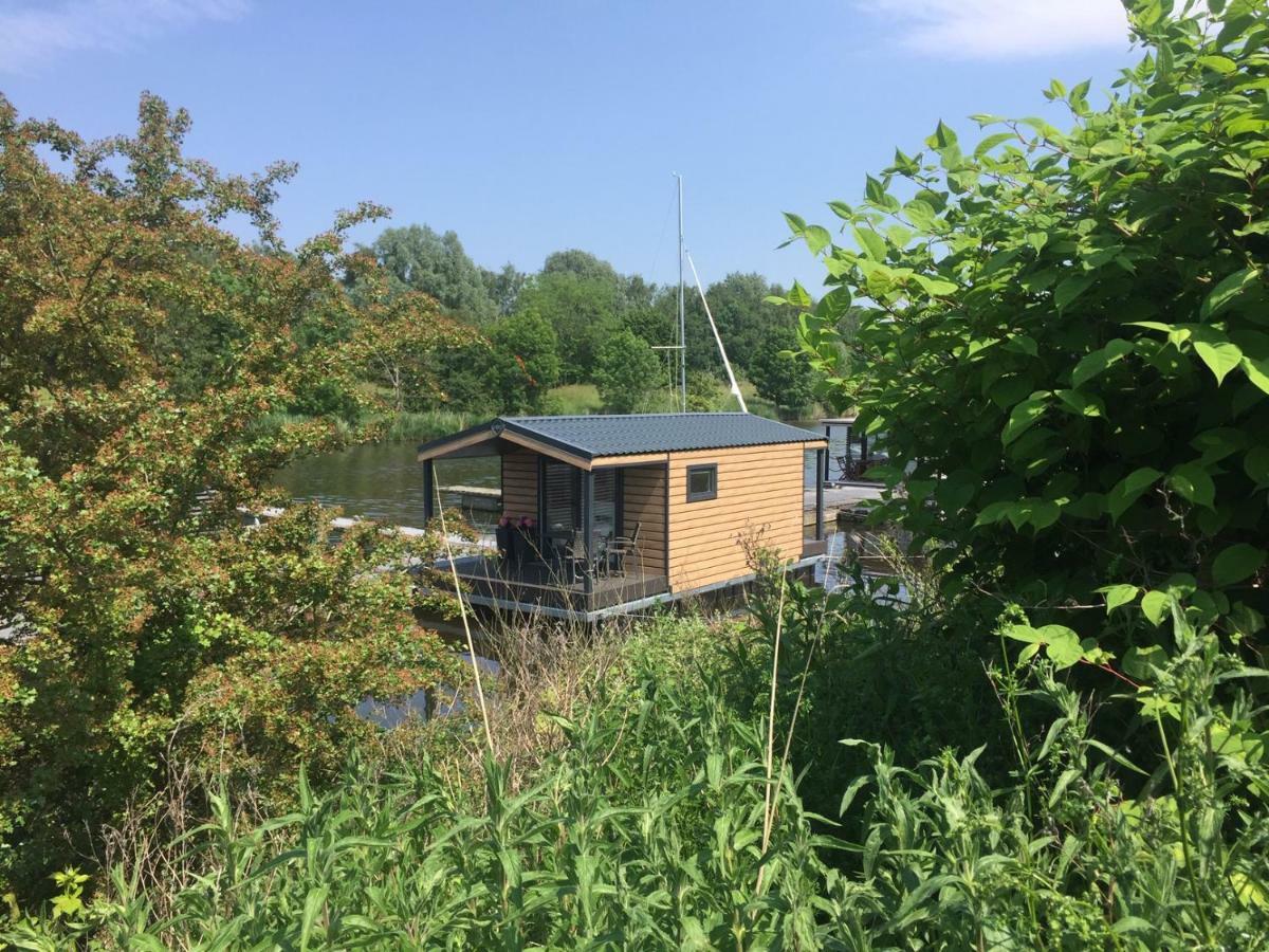 Hausboot Resort Nordseekueste ヴィルヘルムスハーフェン エクステリア 写真