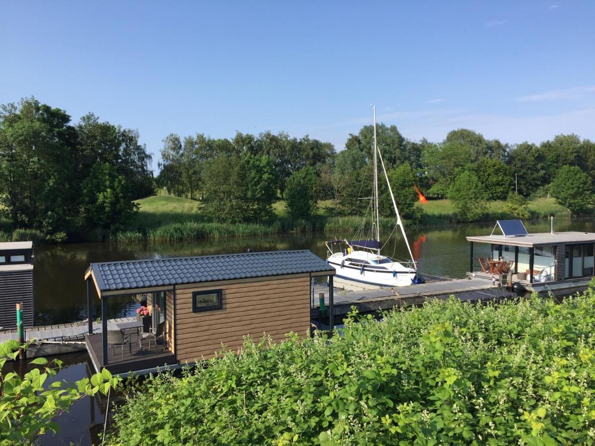 Hausboot Resort Nordseekueste ヴィルヘルムスハーフェン エクステリア 写真