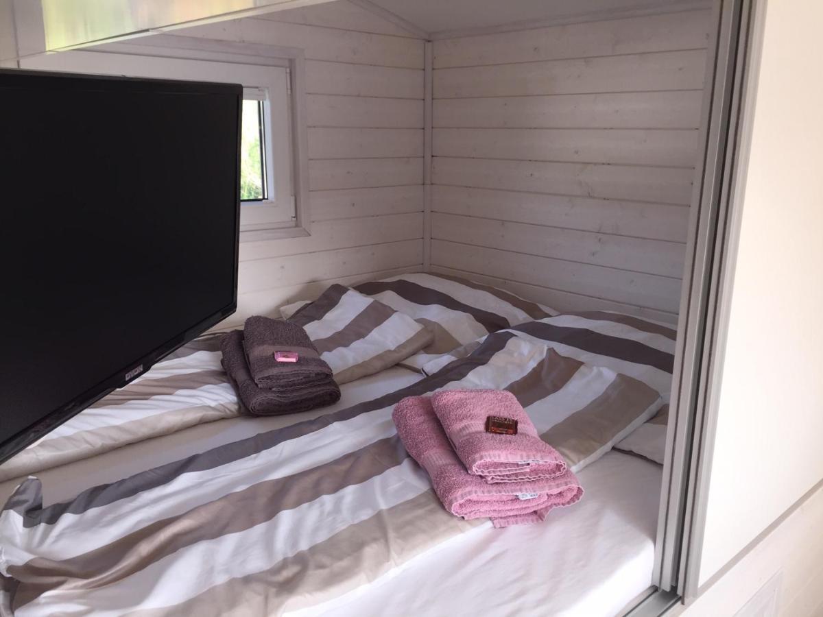 Hausboot Resort Nordseekueste ヴィルヘルムスハーフェン エクステリア 写真